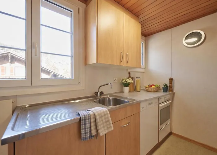 Cozy Traditional Chalet, Stunning Mountain Views Horská chata *